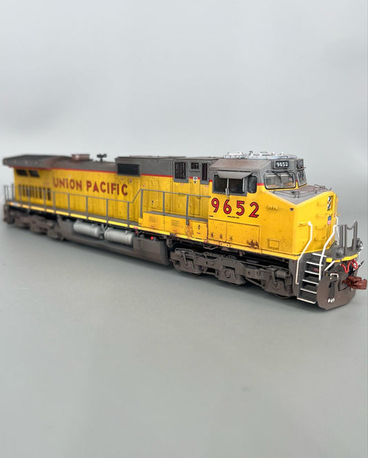 Scaletrains Rivet Counter Union Pacific Dash 9 #9652 DCC & Sound