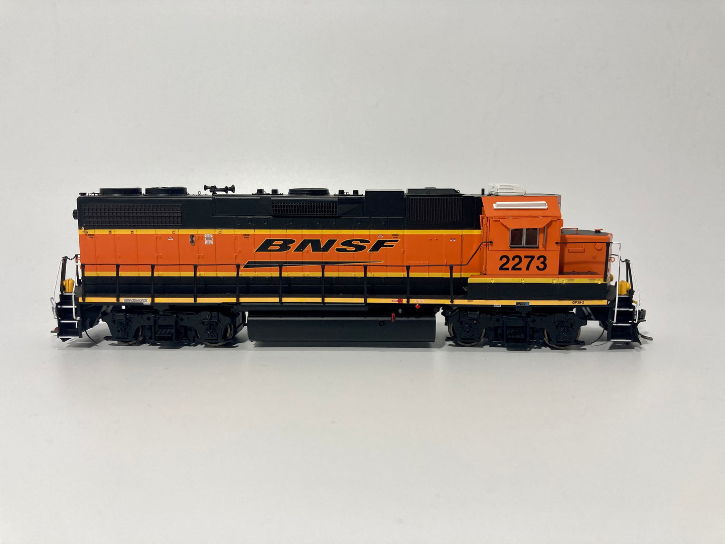 Athearn Genesis BNSF GP38-2 #2273 Loksound