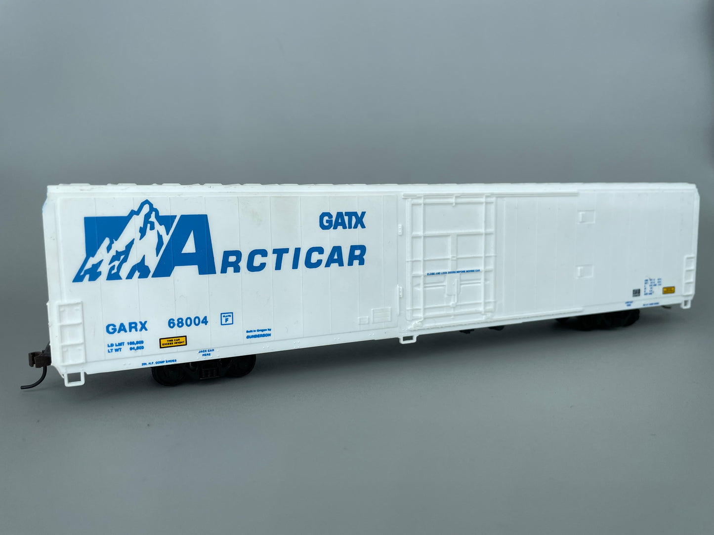 Walthers 70’ Cryogenic Reefers