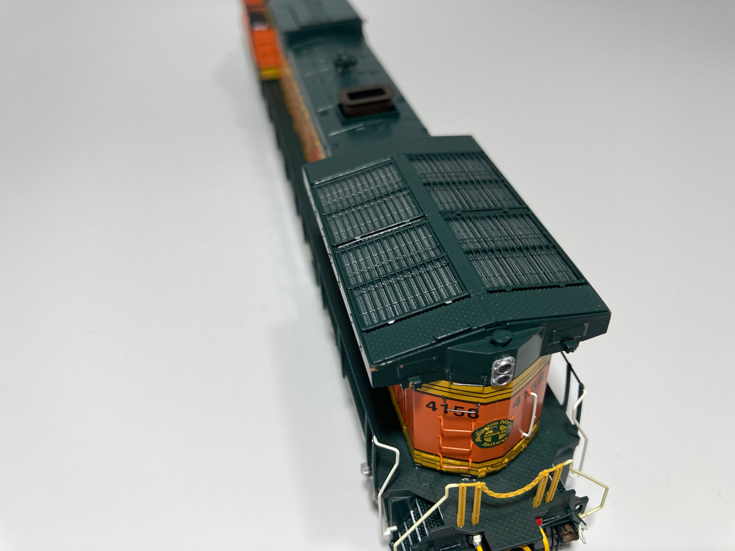 Scaletrains Rivet Counter BNSF C44-9W #4158 DCC & Sound
