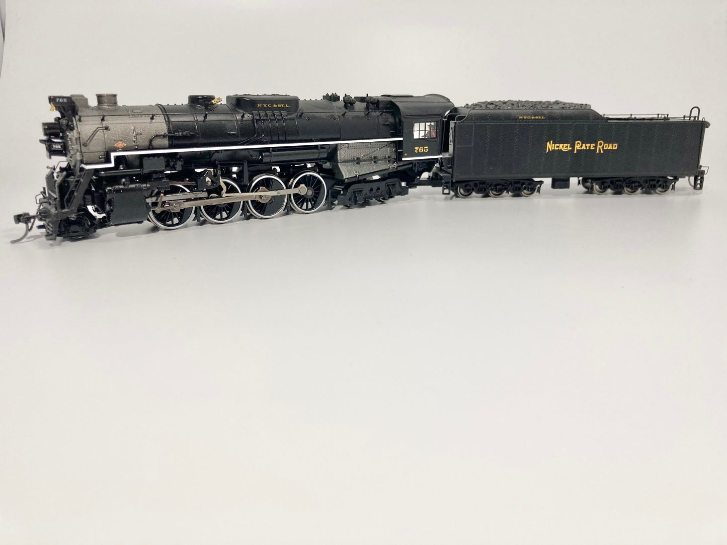 M.T.H. Nickel Plate Road 2-8-4 S-2 Berkshire Steam Engine With Proto 3 Sound