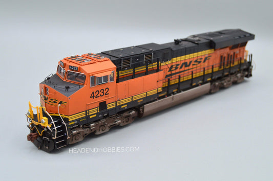 Scaletrains Rivet Counter BNSF ES44C4 #4232 DCC & Sound