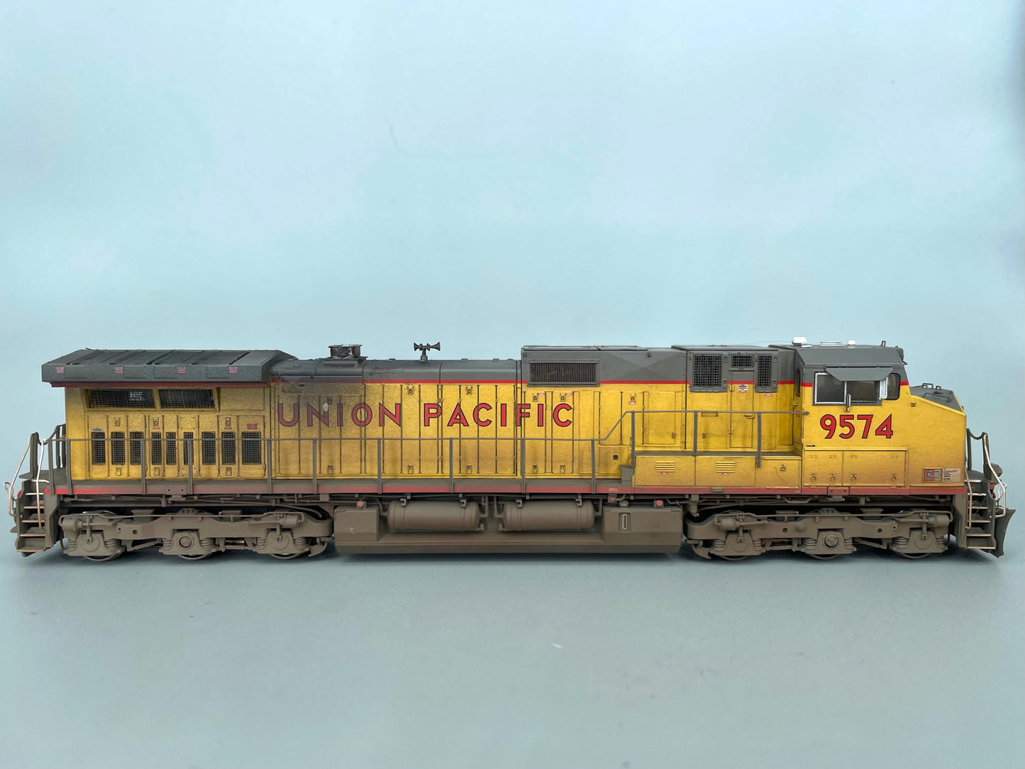 Scaletrains Rivet Counter Union Pacific C44-9W #9574 DCC & Sound