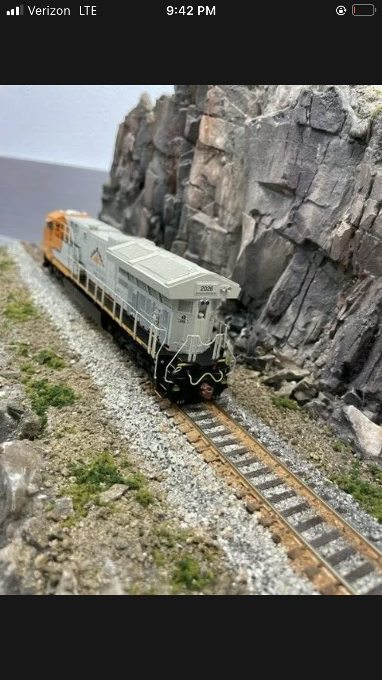 Scaletrains Rivet Counter Navajo Mining ET44AH #2026 DCC Ready