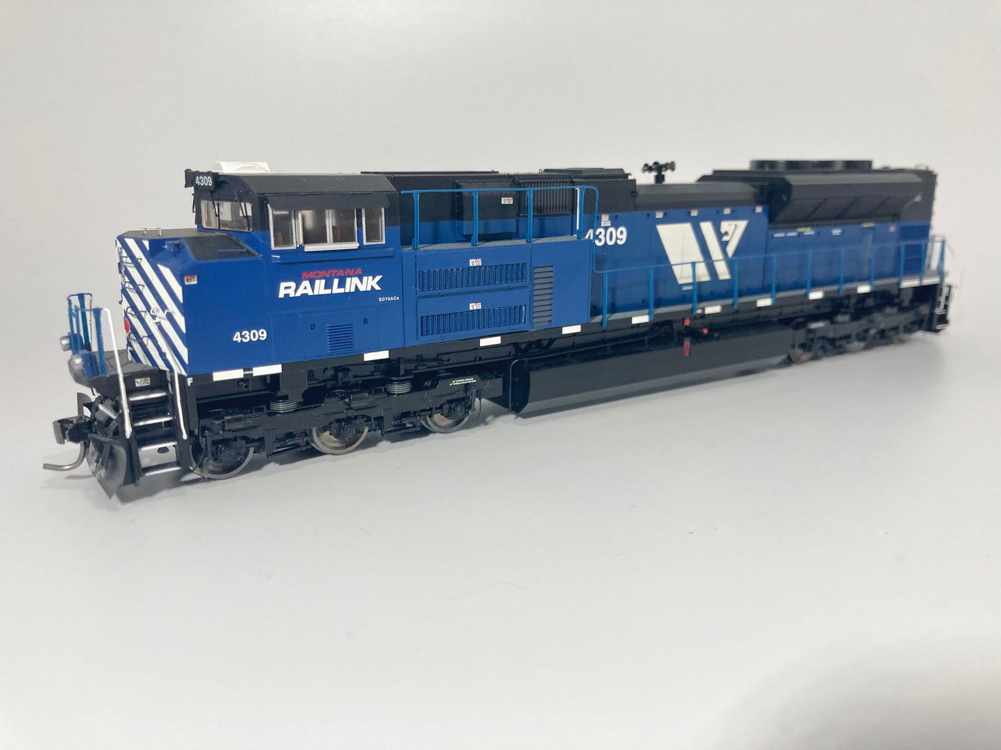 Athearn Genesis Montana Rail Link SD70ACe #4309 DCC Non Sound
