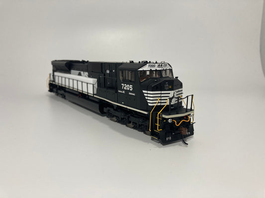 Athearn Genesis Norfolk Southern SD80MAC #7205 DCC & Sound