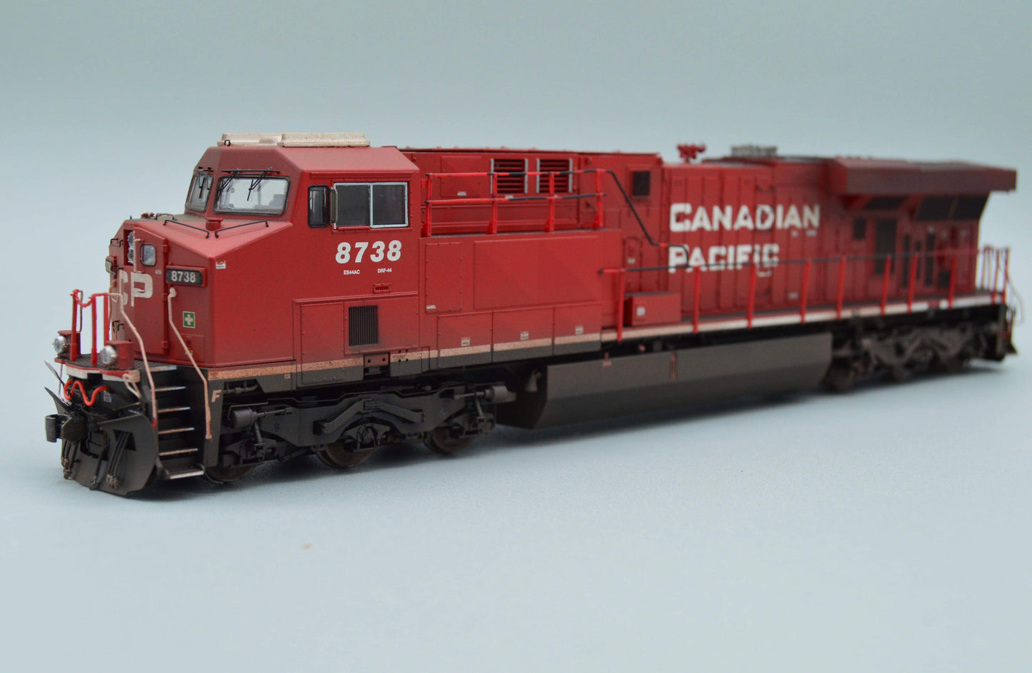 Athearn Genesis Canadian Pacific ES44AC #8749 DCC & Sound