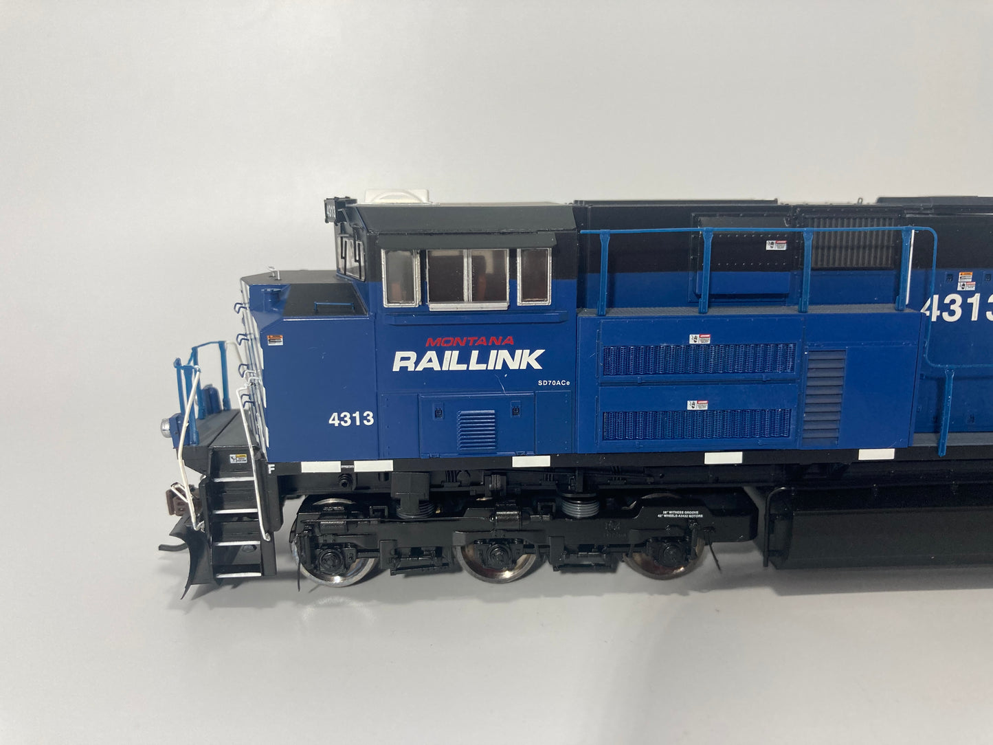 Athearn Genesis Montana Rail Link SD70ACe #4313 DCC Ready