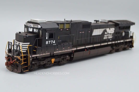 Scaletrains Rivet Counter Norfolk Southern C40-9 “Tophat” #8774