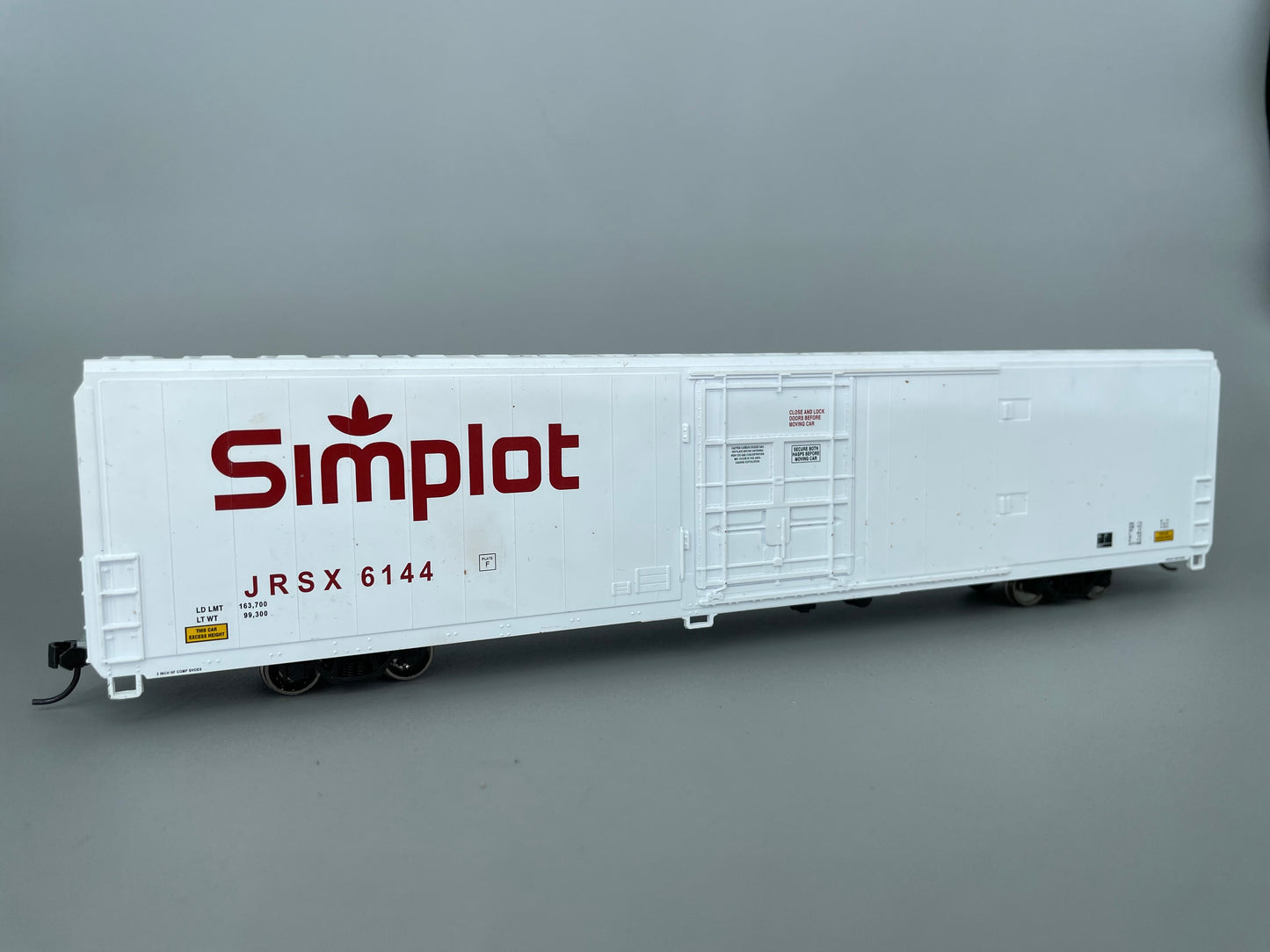 Walthers 70’ Cryogenic Reefers