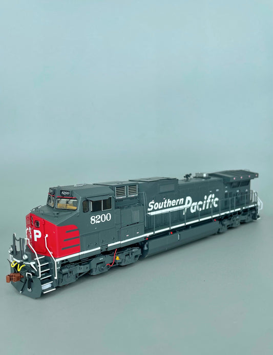 Scaletrains Rivet Counter Southern Pacific C44-9W #8200 DCC & Sound