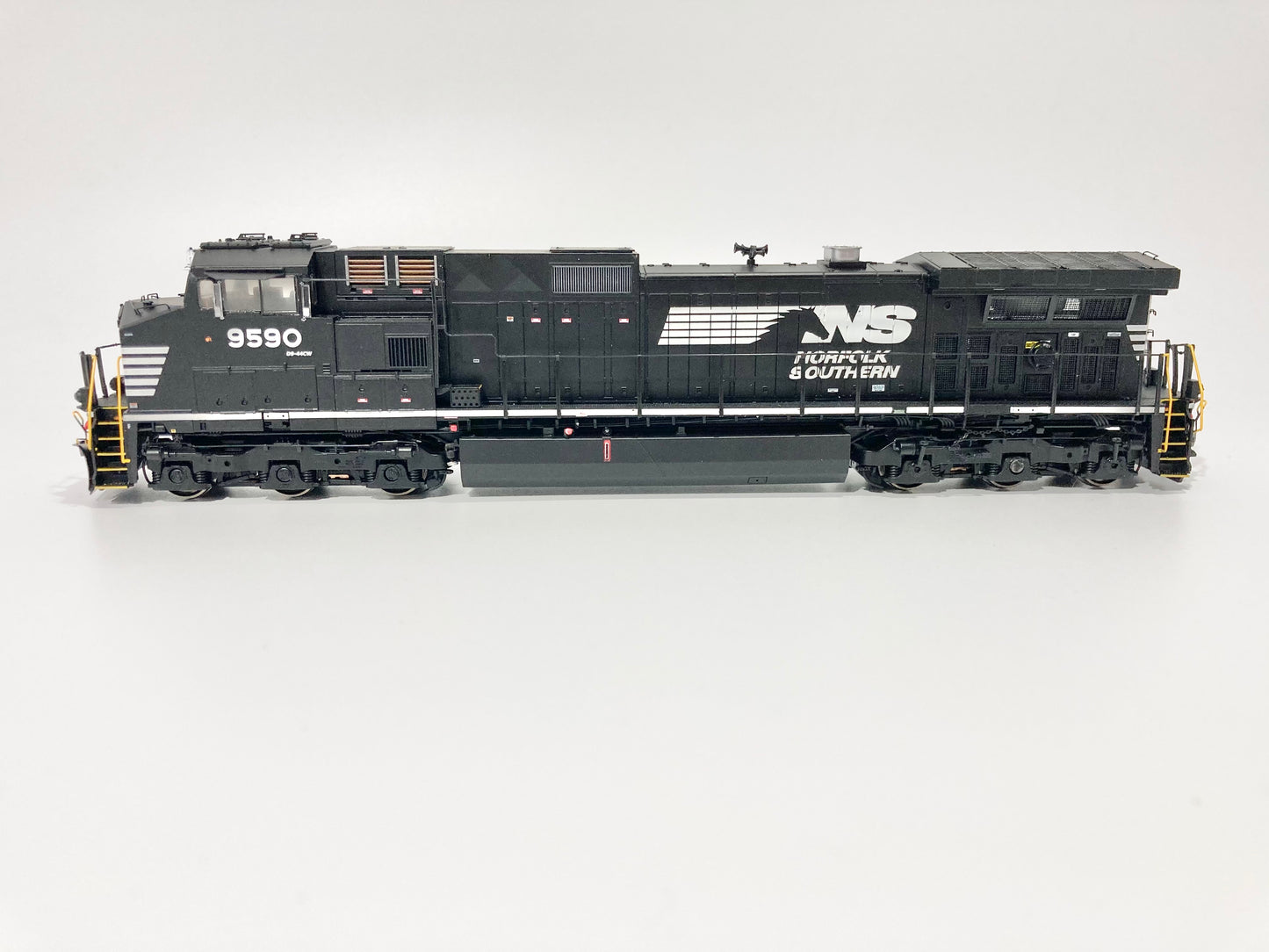 Scaletrains Rivet Counter Norfolk Southern C44-9W #9590 DCC & Sound