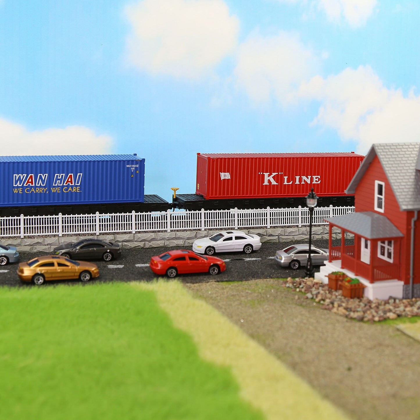 Evemodel C8746 1pc HO Scale 1:87 40ft Shipping Container 40' Cargo Box Model Railway Layout
