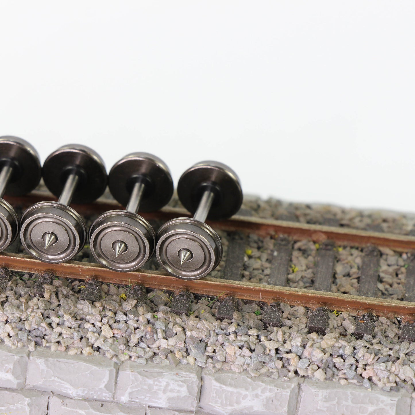 Evemodel Wheels 24pcs 33" Metal Wheels for Model Trains 1:87 HO Scale DC Wheelset C8725