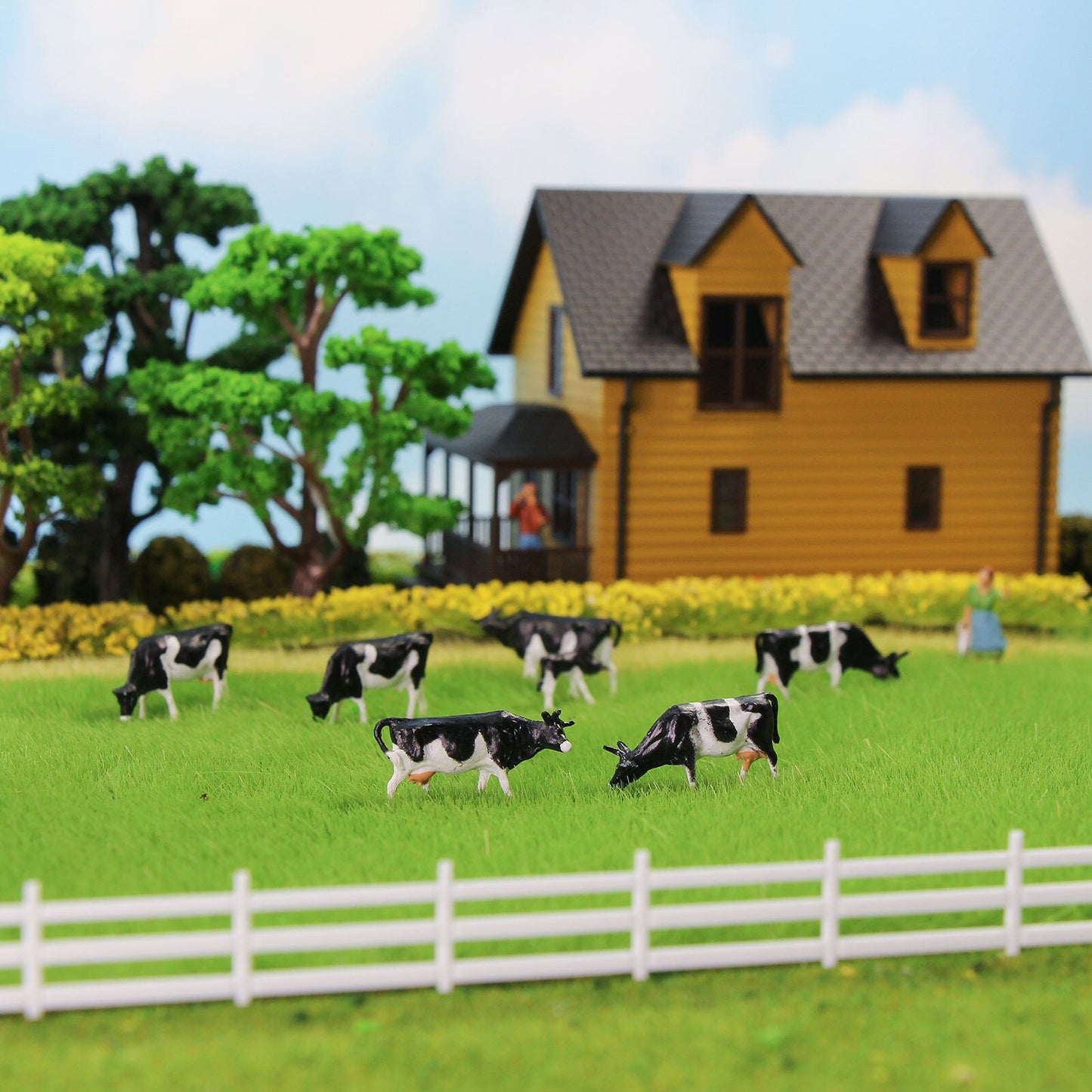 Evemodel 36pcs Model Trains HO Scale 1:87 Model Horses Cows Farm Animals with Model Figures