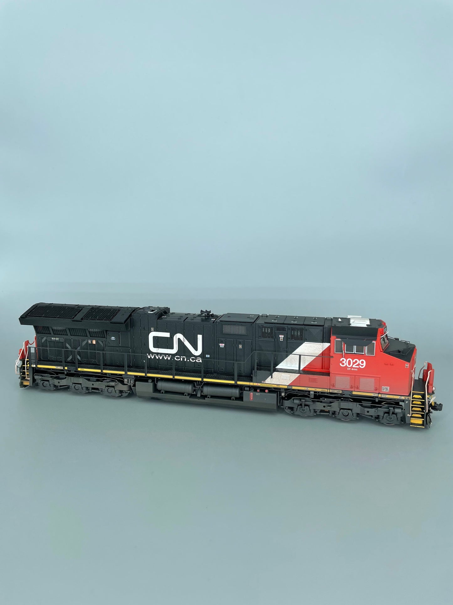 Scaletrains Rivet Counter Canadian National ET44AC #3029 DCC Non Sound