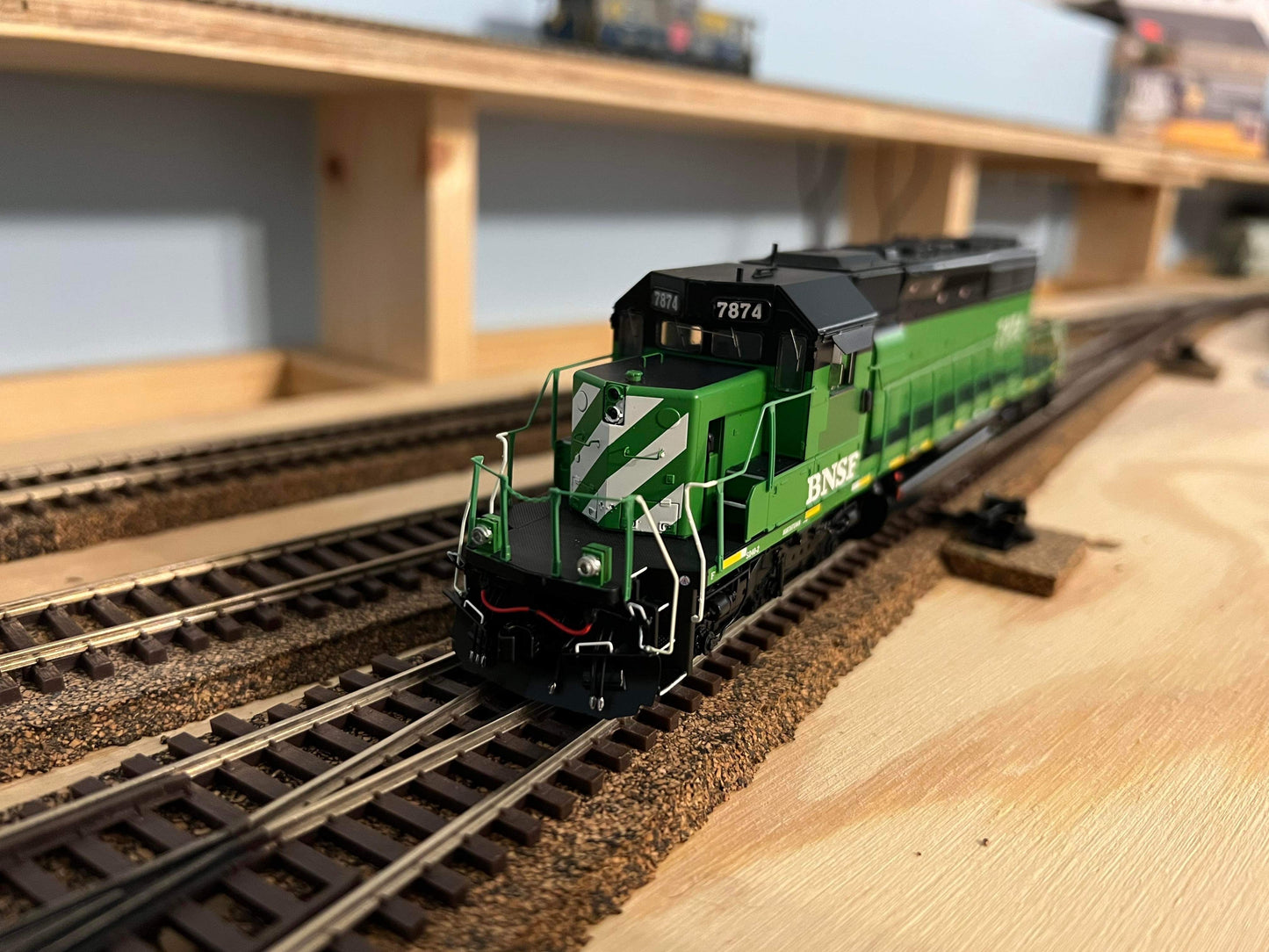 Scaletrains Rivet Counter BNSF SD40-2 #7874 DCC & Sound